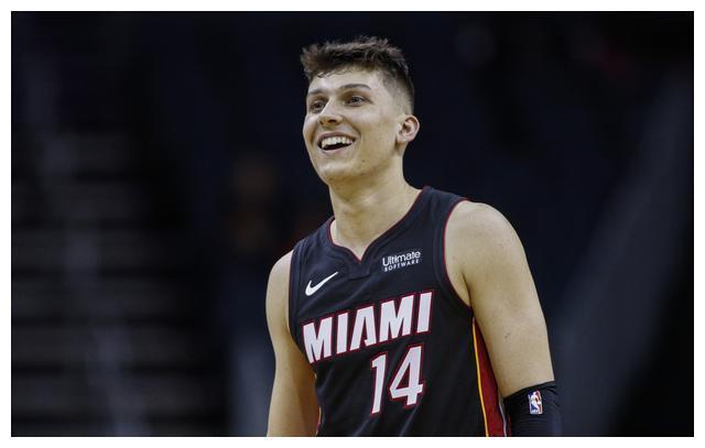 布朗41分广厦胜辽宁 于德豪16分山东胜同曦