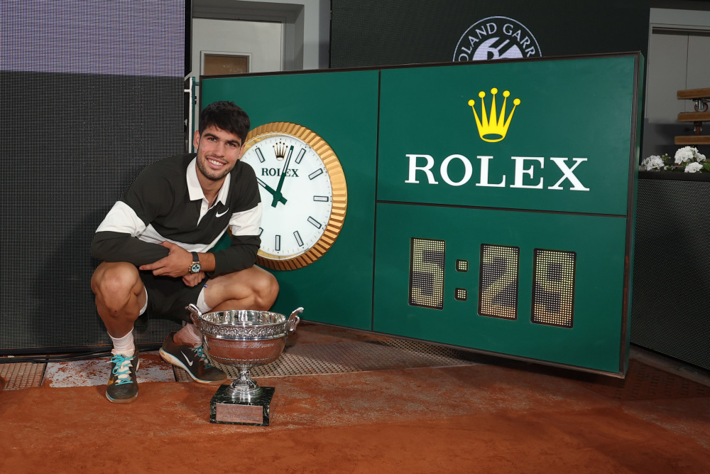 势却充满悬 势却充满悬